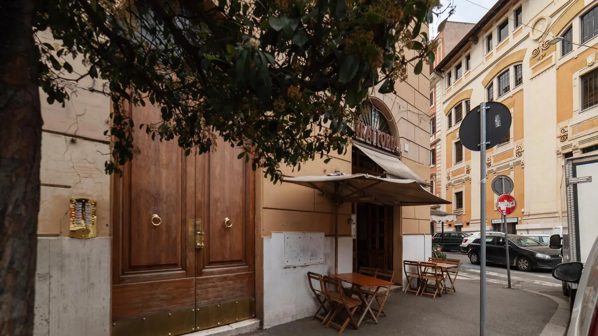 Piazza Alessandria - FromhometoRoma