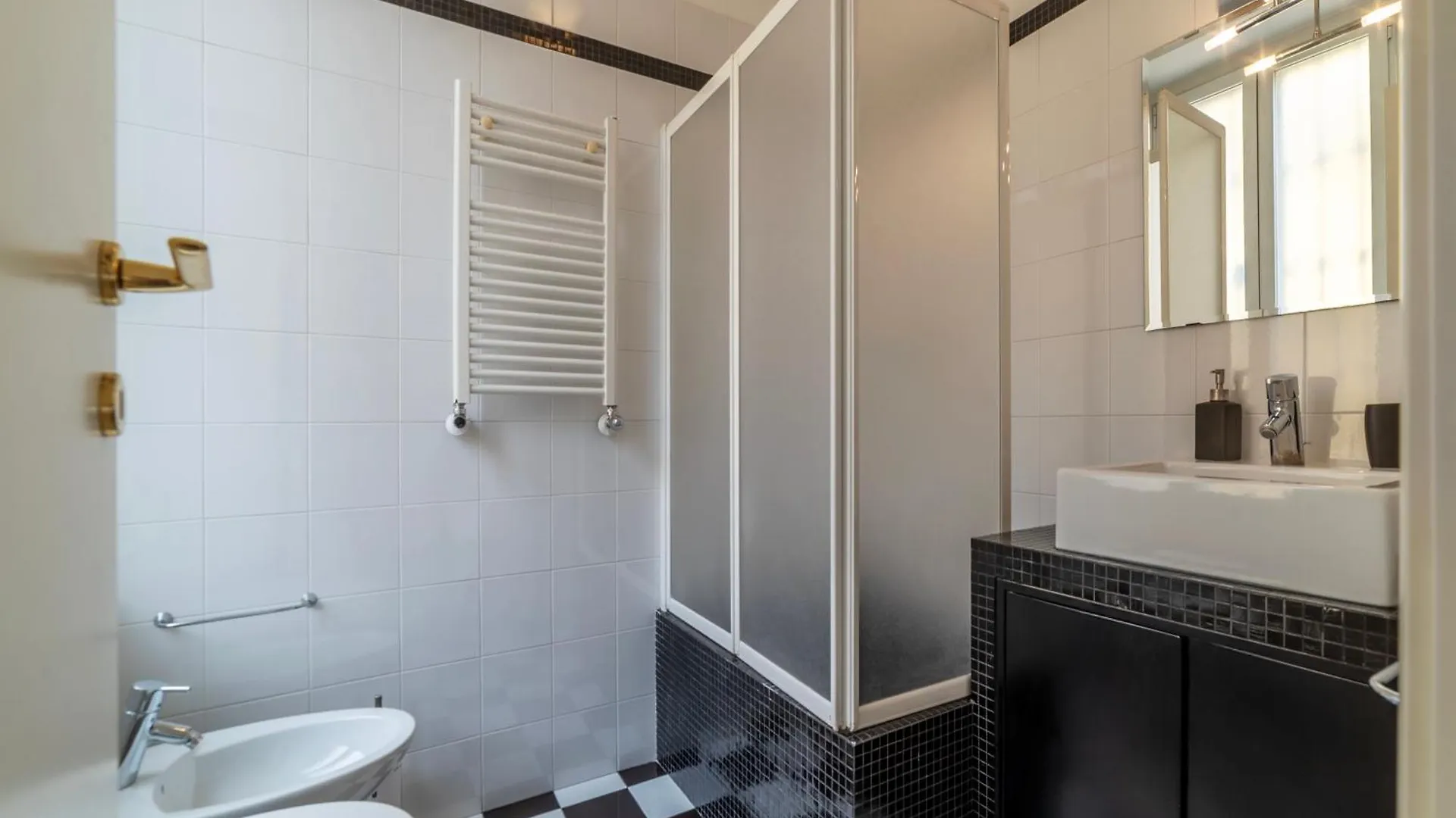 Apartamento Piazza Alessandria - FromhometoRoma